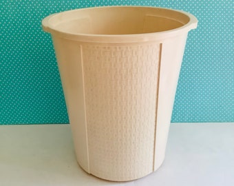 Vintage wastebasket, trashcan, retro, flower power, 1970s, tan, basketweave, small trashcan