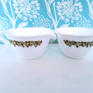 Spring blossom cream and sugar, crazy daisy, corelle, corningware, corning ware, green flowers, green daisies, cream and sugar set