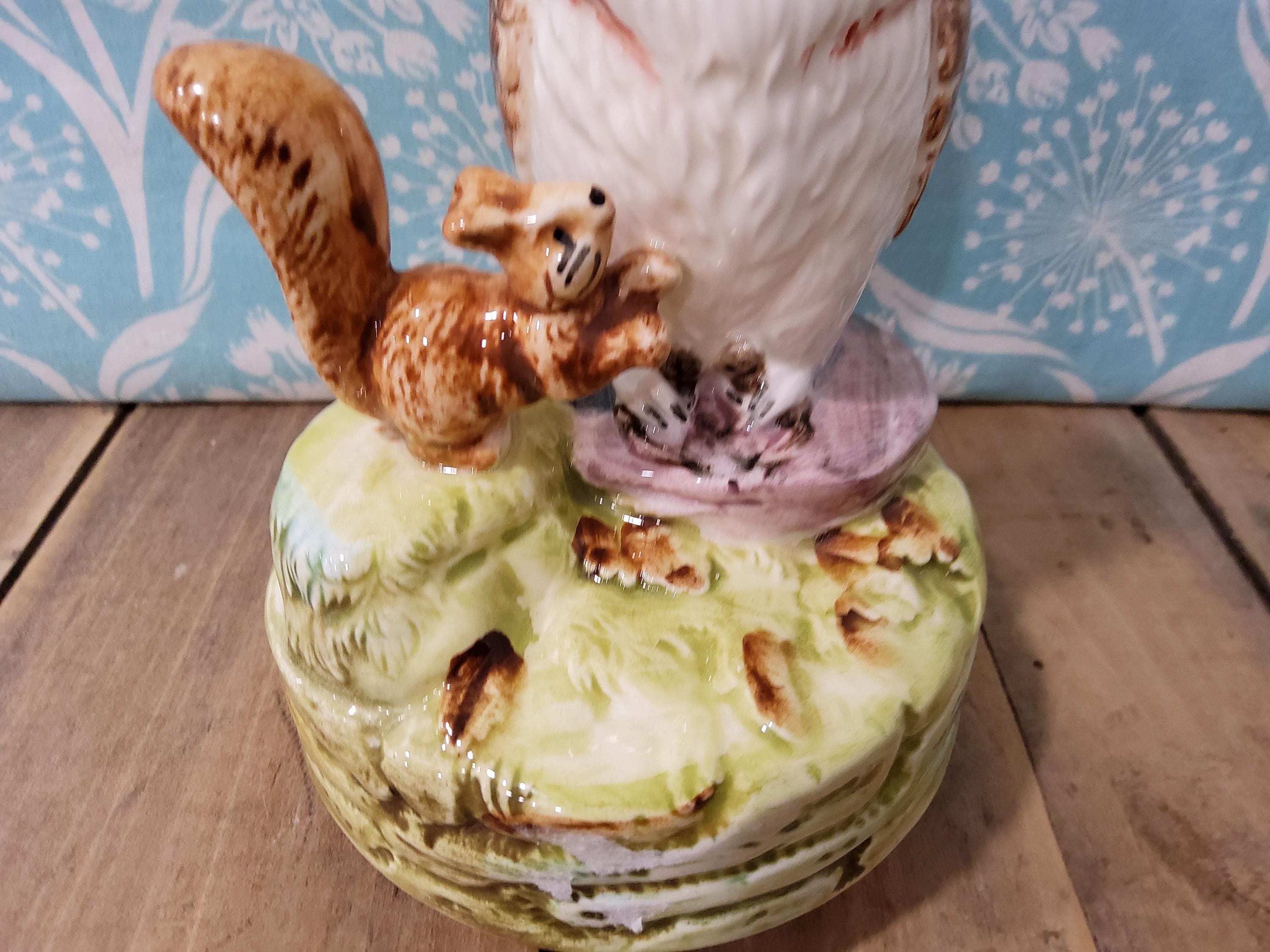 Schmid Beatrix Potter Music Box, Old Mr. Brown Owl and Squirrel