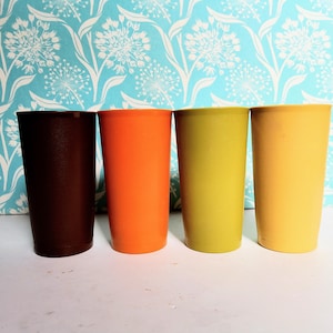 Set of 4 Tupperware tumblers, tupperware cups, 12 ounce cups, retro, harvest colors