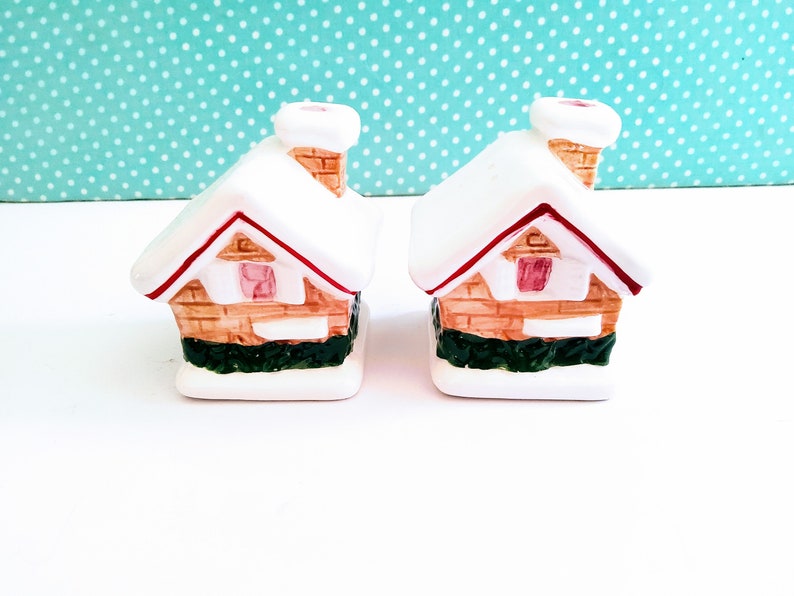 Vintage Christmas salt and pepper shakers, gingerbread house, christmas house, made in japan, ceramic, hand painted, kitschy, kitsch image 1