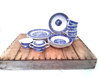 CHOICE Blue Willow dinnerware, Homer Laughlin, Willow Ware by Royal China, plates, bowls, cups