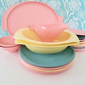 20 piece Pastel Melmac dinnerware, Boonton Melmac, pink melamine dishes, melmac plates cups and saucers, aqua, yellow, melamine, kitsch