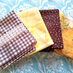 Lot of 4 pillowcases, vintage pillowcases, floral pillowcases, flower power pillowcases, granny chic, yellow pillowcase, orange pillowcase