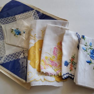 Lot of 5 NEW  vintage Hankies, vintage handkerchiefs, purple hankies, floral hankies, retro hankies, new hankies, NOS handkerchief