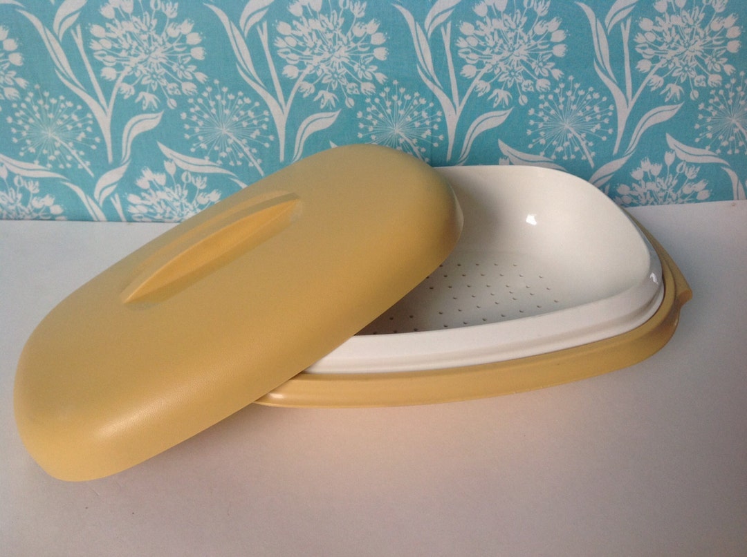 Vintage Tupperware Three Piece Microwave Steamer Set in Harvest Gold