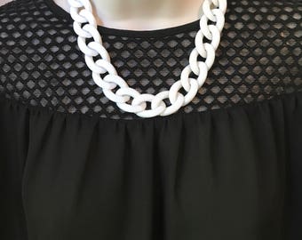 White Chunky Chain Link Housewife Resin Statement Necklace