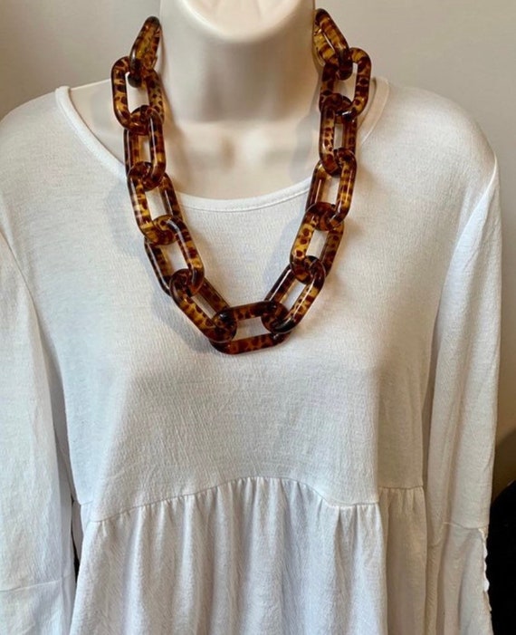 Tortoise Chunky Chain Link Housewife Resin Statement Collar Bib Necklace  Adjustable Length