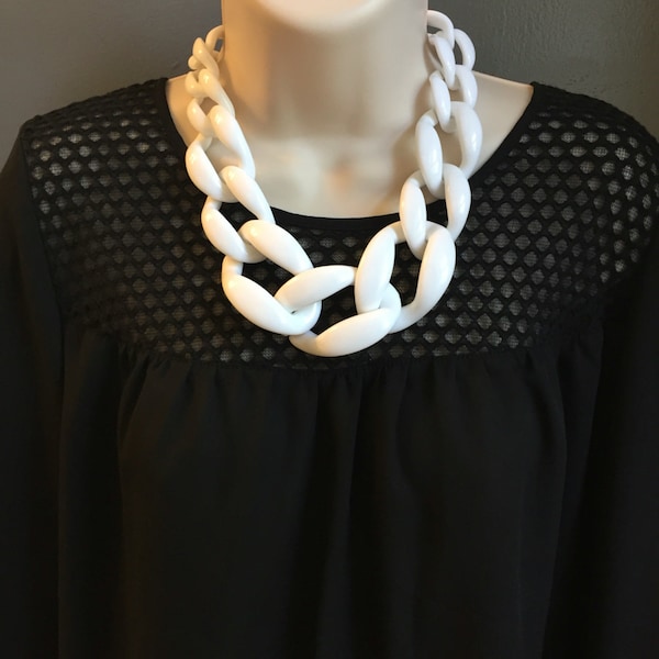 White Chunky Chain Link Housewife Resin Statement Necklace