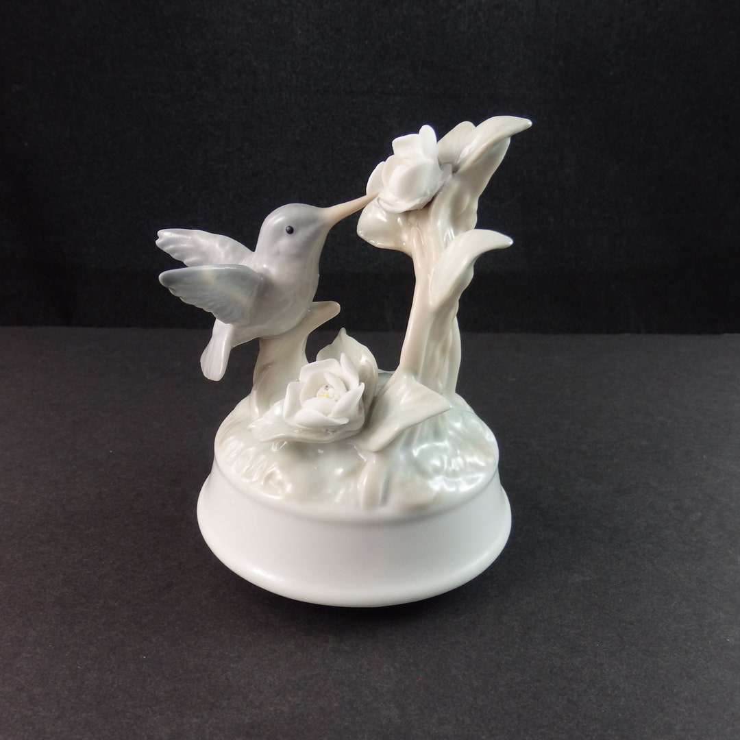 Vintage Otagiri Japan Hummingbird Music Box, Flower Ceramic Music Box