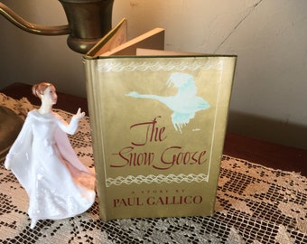 P. Gallico/The Snow Goose/1971/Borzoi/Fantasy/WWII/Rescued Goose/Follows Rescuer to Dunkirk/Guides Small Boats/Rescues Soldiers/Militaria