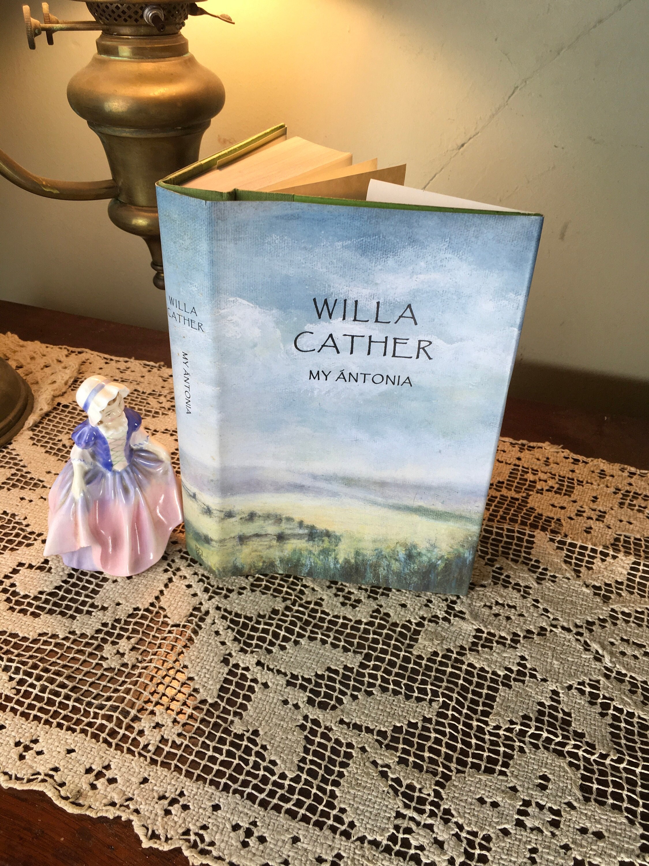 Nebraska Book/My Antonia/ Willa Cather/1995/BMC/Nebraska Plains/Frontier Life/Romance Novel/Antonia Shimerada/Jim Burden/Cather Book