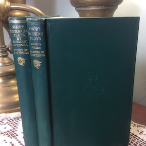 Short Modern Plays, 2nd Series, 2 Vols, S. Littlewood, 1939; also Short Historical Plays, E. Wood, 1938; Theater Book, 20th Century Drama