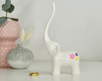 Elephant Ring Stand - With Colourful Daisy Flowers