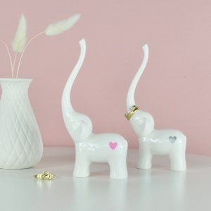 Elephant Ring Stand - With Heart