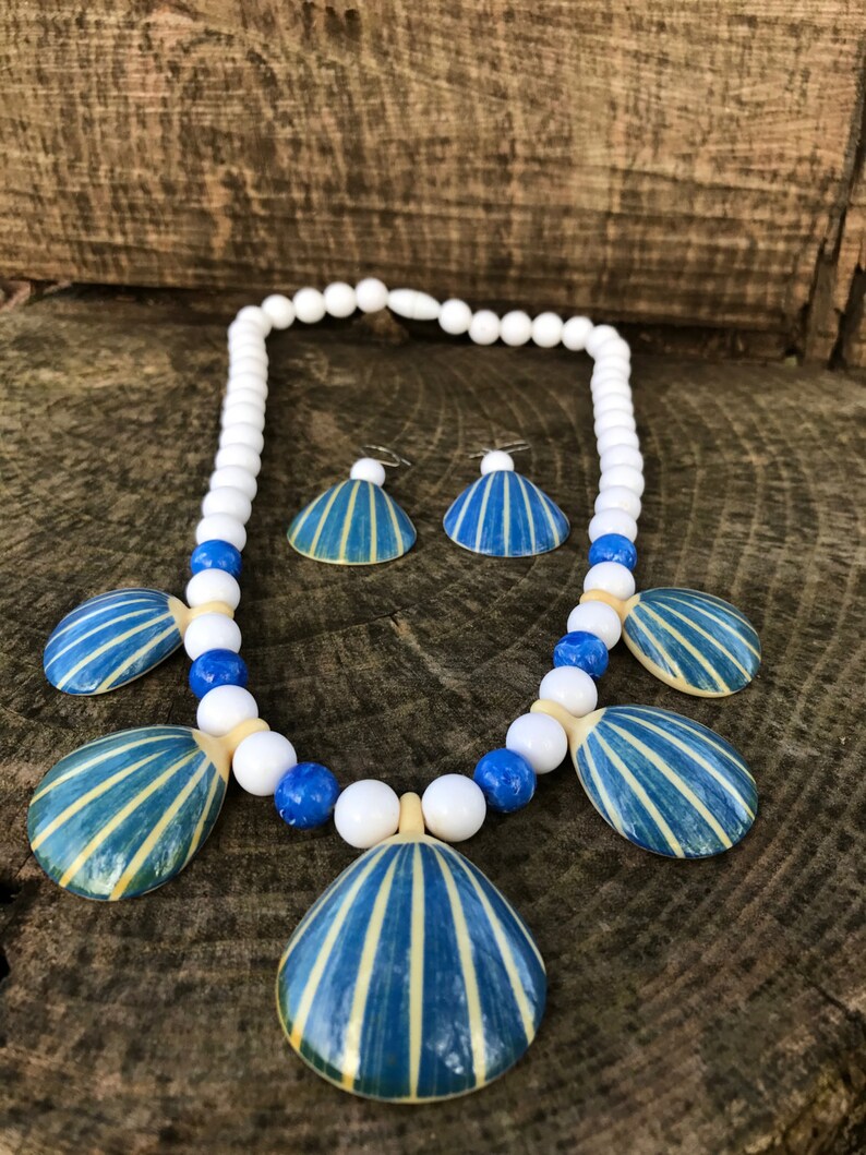 Vintage Avon Sea Shore Scallop Shell Necklace and Earring Set Etsy