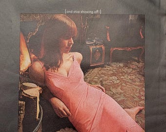 Pubblicità del 1967 con una star del cinema: arredamento vintage per camera da letto e bagno, pubblicità su rivista di lingerie, pin-up.