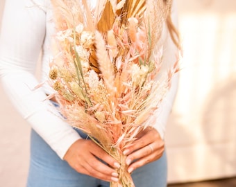 Dried Blush Floral Bouquet/25"/Palm Spades/Reed/Dried Pampas/Pampas Bouquet Decor/Boho Pampas/Boho Bouquet/Floral/Bunny tail/Larkspur