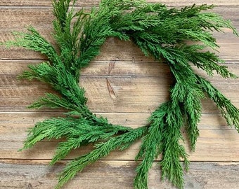 16" Fresh Touch Whispy Cedar Wreath/Green Artificial Wreath/Green Wreath/Natural Looking Wreath/Outdoor Wreath/Green Outdoor