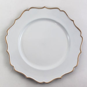 13" White and Gold Charger Plate/Plates/Wedding Decor/Home Decor/Dinner Party/Antique Theme/Antique Dinner Theme/Gatsby Theme/Dining Decor