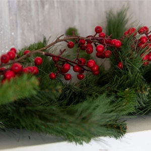 5FT Red Berry Garland/ Faux Garlands/Vines/Greenery/Wedding Centerpieces/Home Decor/Faux Vines/Silk Vines/Garlands