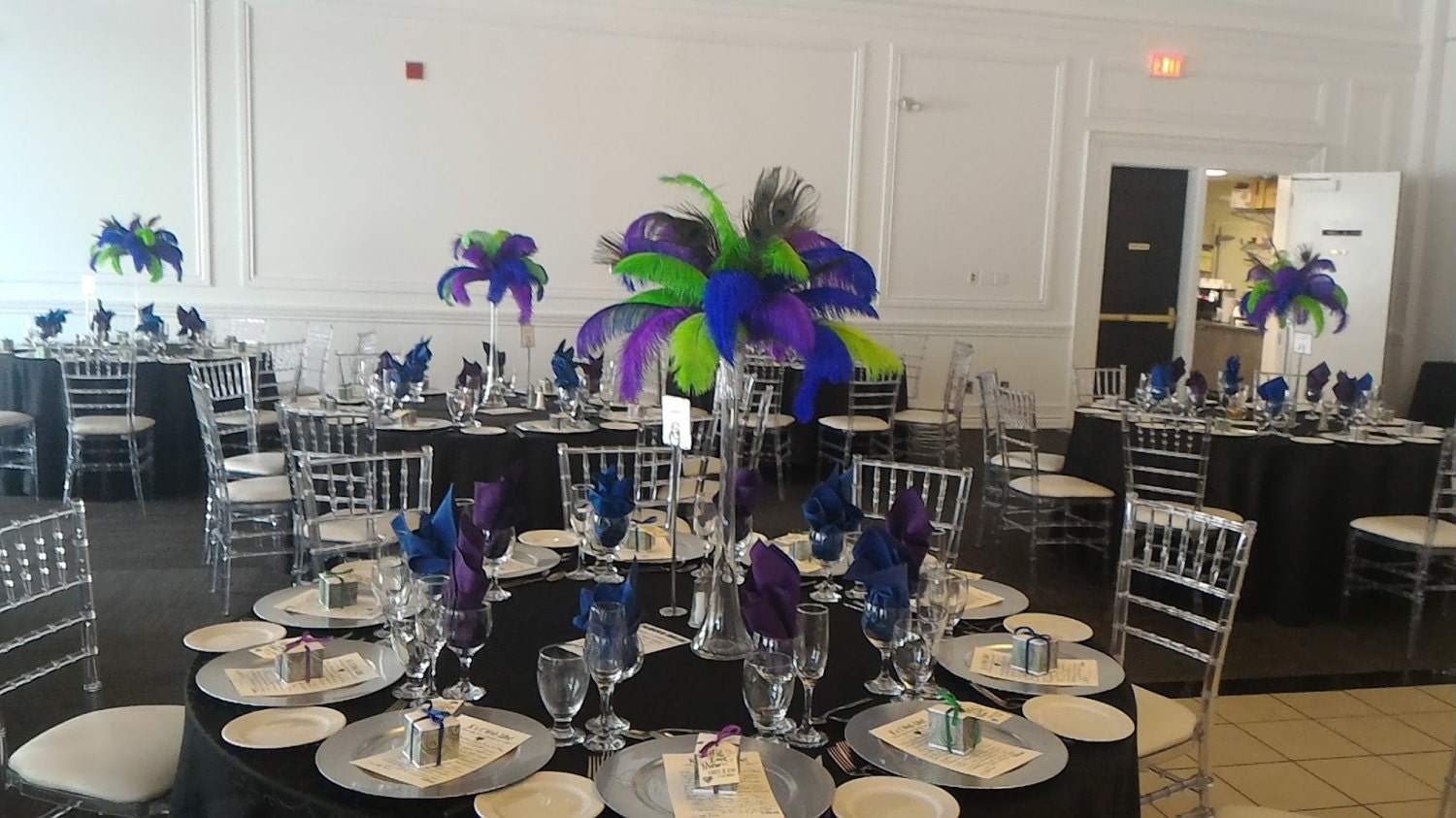 Centro de mesa de plumas de pavo real y avestruz para fiestas con temática  de pavo real! - Etsy México, image size:1500x843