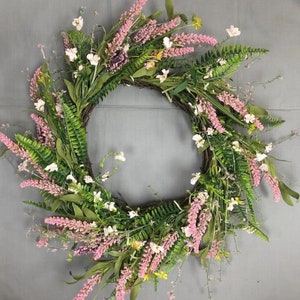 Light Pink Lavender Flower Wreath/ Purple Lavender Wreath/Green Wreath/Natural Looking Wreath/Outdoor Wreath/Green Outdoor Wreath/Green Leaf
