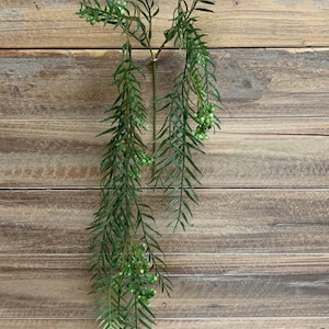 28&quot; Pepperberry Vine/Garland/Green Artificial Garland/Green Garland/Natural Garland/Wedding Decor/Event Decor/Hanging Greenery