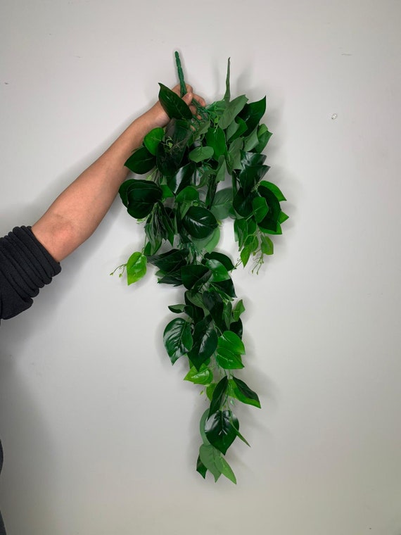 36 GOLDEN POTHOS Faux Garlands/vines for Wedding/greenery/wedding  Centerpieces/home Decor/faux Vines/silk Vines/garlands 