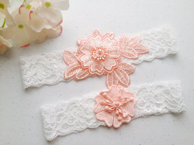 Wedding Garter White Wedding Garter Set Tossing Garter Keepsake Garter off white lace Bridal Garter image 1