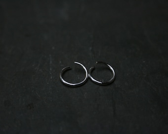 small sterling silver hoops without clasp
