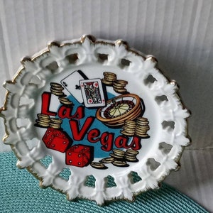 Vintage LAS VEGAS souvenir plate