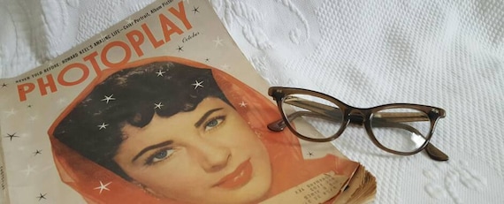 Vintage CAT EYE Glasses - image 1