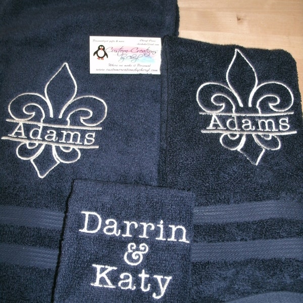 Monogram Fleur de Lis outline split frame Personalized 3 piece Bath towel, hand towel & Washcloth Set Monogram Towels