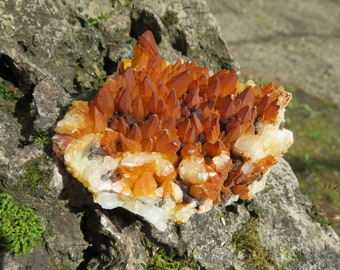 Dog Tooth Calcite on matrix 8,5cm x 8cm x 4cm ca. 203 grams stones psy hippie deco minerals decoration rocks healing stone esoteric orange