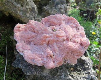 Baryte crystals on matrix cluster 12cm x 11cm x 7cm ca. 1339 grams stone psy deco minerals decoration rock healing chakra specimen pink