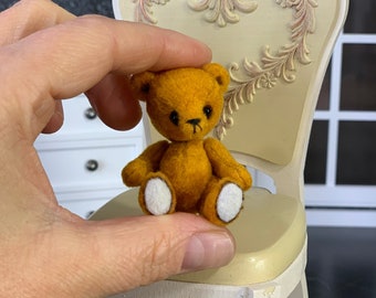 ミニチュアテディベア：手作りのライトブラウンビスコースコレクター
