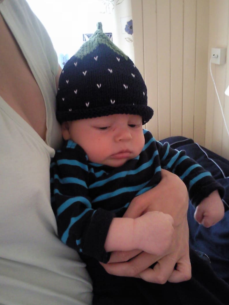 NEWBORN-BLUEBERRY HAT image 1