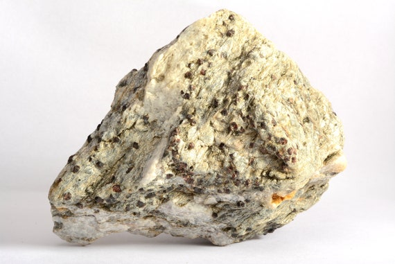 Garnet geology 2024