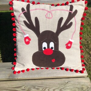 PDF DIGITAL DOWNLOAD Reindeer Applique Cushion