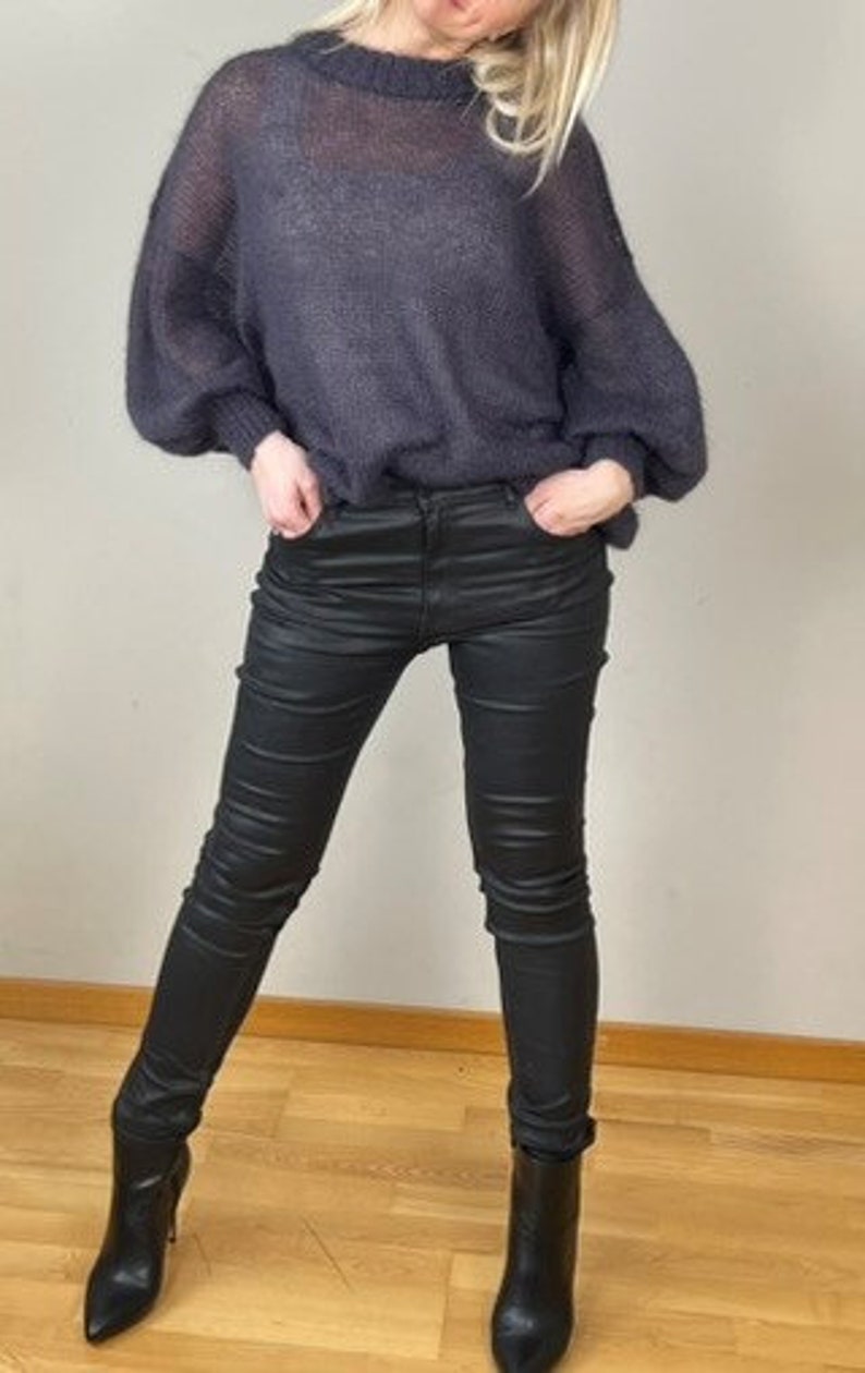 Übergroßer Pullover mit auffälligen Ballonärmeln, Einheitsgröße, dunkelblauer Pullover Bild 3