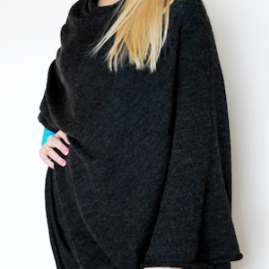 Women Poncho wool sweaters Pure New Wool Cape women&#39;s Coat Bordeaux Wool Poncho Feminine gray- anthracite exclusive hippie style