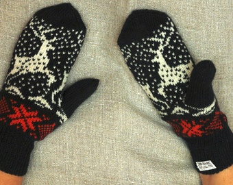 Hand knitted wool mittens.Warm mittens.Double mittens.Mittens with lining .Black with white star ornament.Cristmas gift .Unisex mittens.