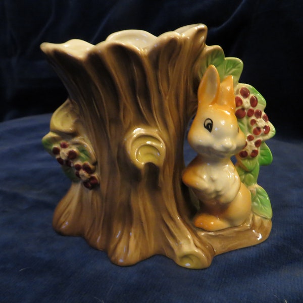 Vintage Hornsea Fauna Royal Tree Trunk Vase with Rabbit. Ht 3.25 ins/ 8cm