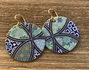 Blue overlapping circles earrings