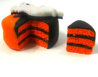 Dollhouse Miniature Halloween Chocolate Orange Ghost Cake/ Spooky Food/ Dollhouse Miniatures