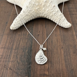 SILVER OYSTER NECKLACE / Silver Oyster Pendant + Sterling Silver Chain + Freshwater Pearl /Beach Wedding /Bridesmaid Gift /Layering Necklace