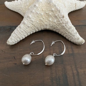 PEARL EARRINGS / Freshwater Pearls + Sterling Silver V-Shape Earwires / Beach Earrings / White Freshwater Pearls