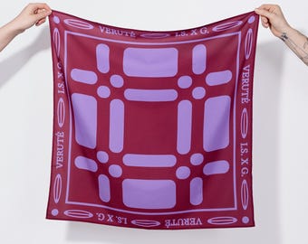 Handvävd halsduk, inspirerad av litauiska gobelängmönster, samtida kulturarvskonst