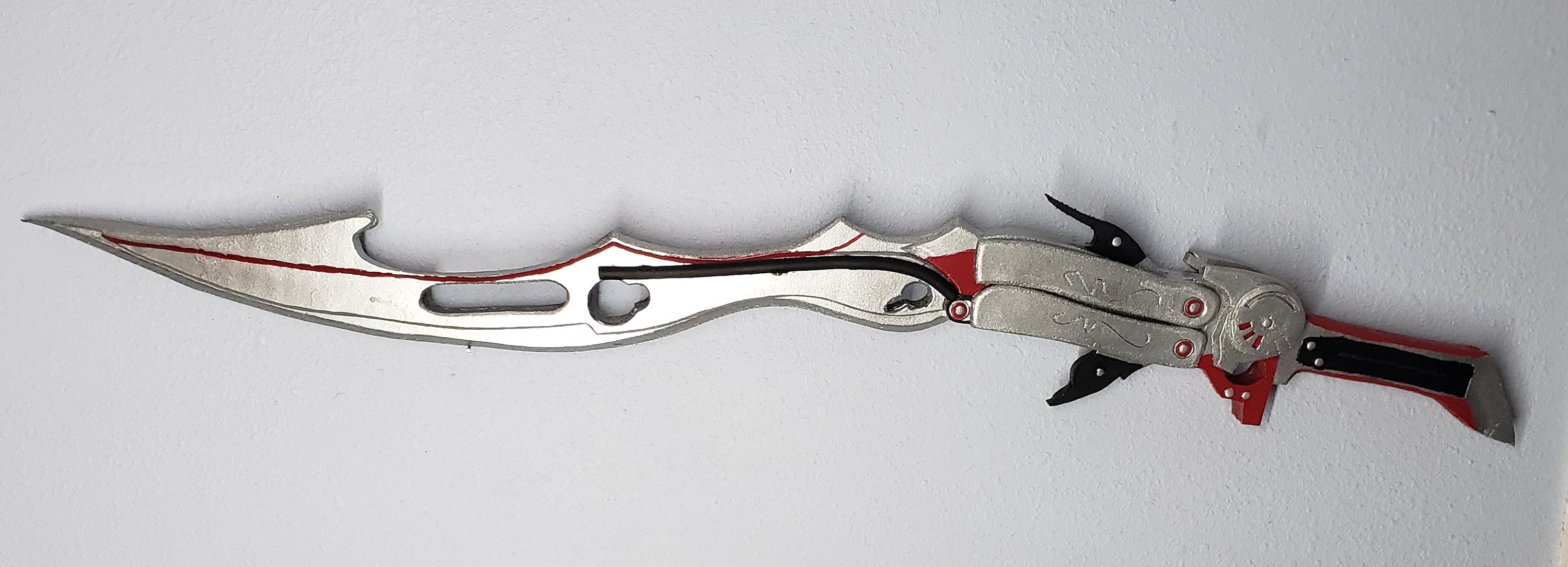 【希少品】FF7,8,10,11プレイアーツ 11点＋武器セット blazefire saber replica Lightning Gunblade FF13 Replica Sword